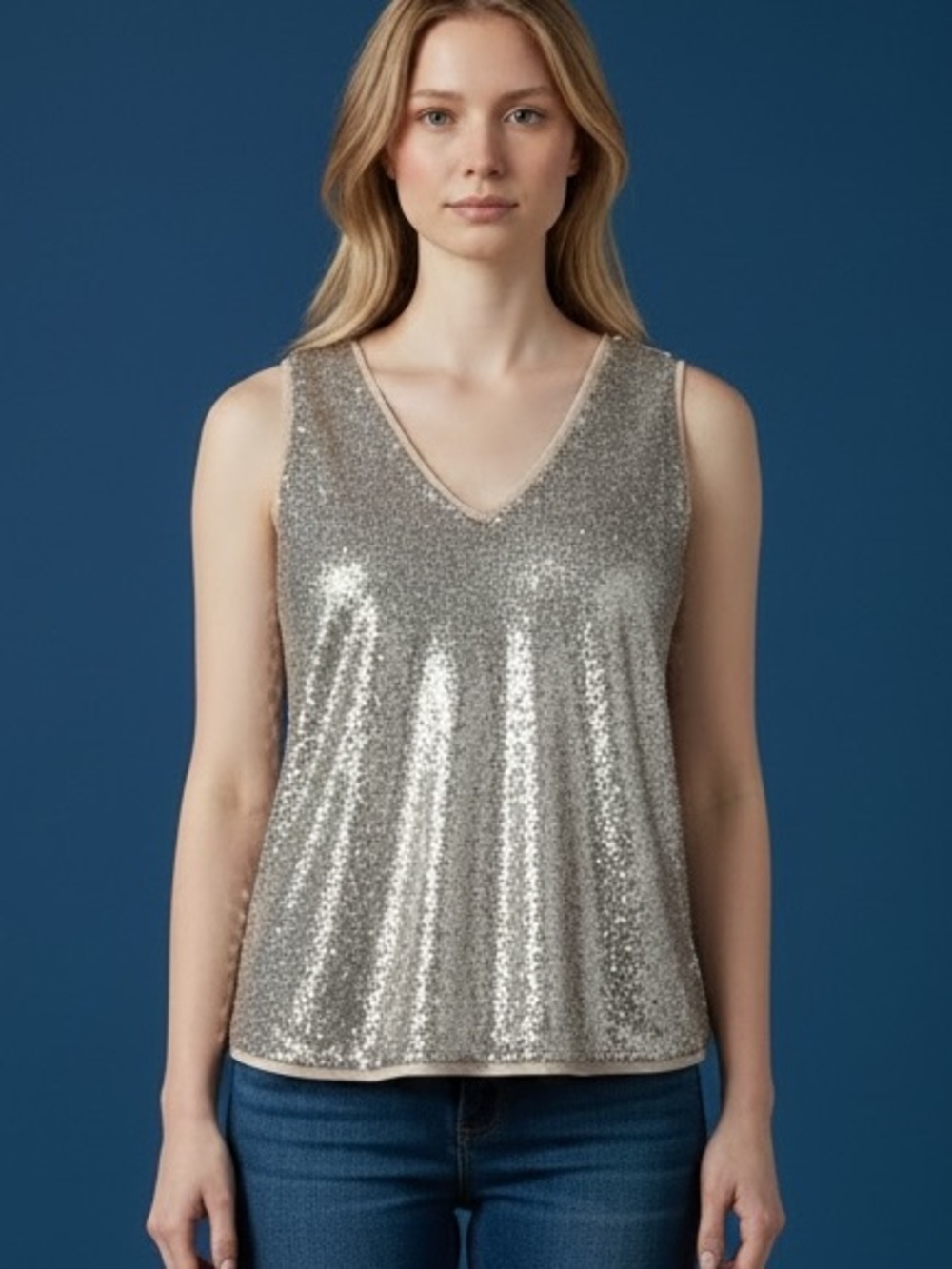 ❤️ NWOT! GAP Silvery Sequin V-Neck Blouse